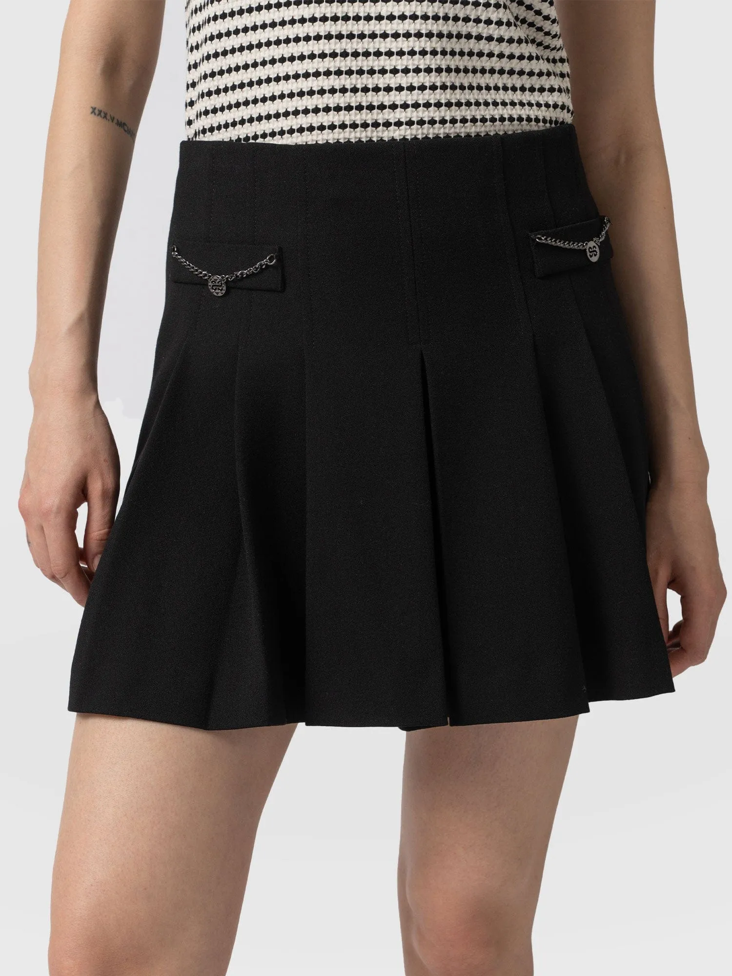 Petra Pleated Mini Skirt - Black